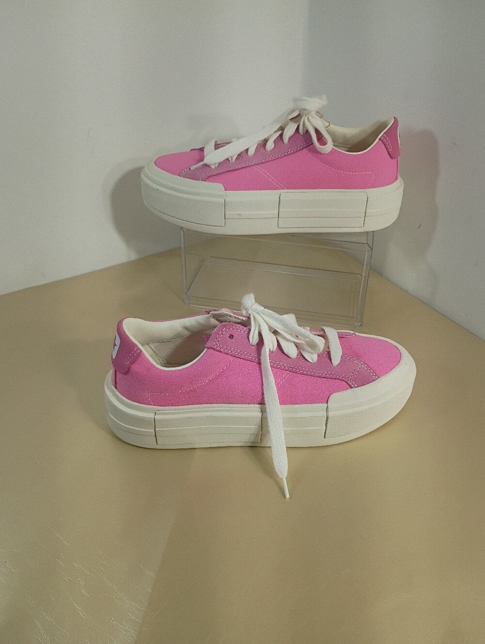 Converse Women's SZ 8.5 Chuck Taylor All Star Cruise Low Pink/White A10440C New. - Picture 3 of 10